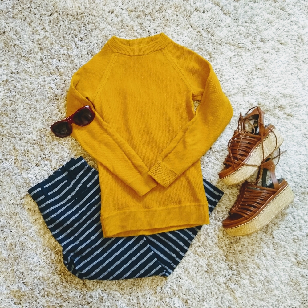 SOLD H&M Cotton Sweater - Picture 1 of 7